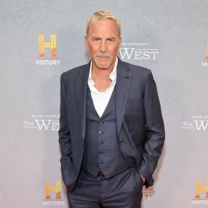 GettyImages-2215267606-Kevin-Costner.jpg