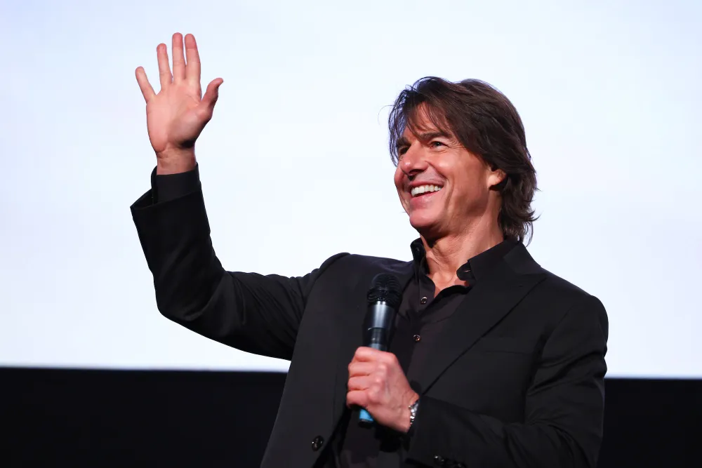GettyImages-2215334845 Us Explains Tom Cruise Viral Popcorn Meme