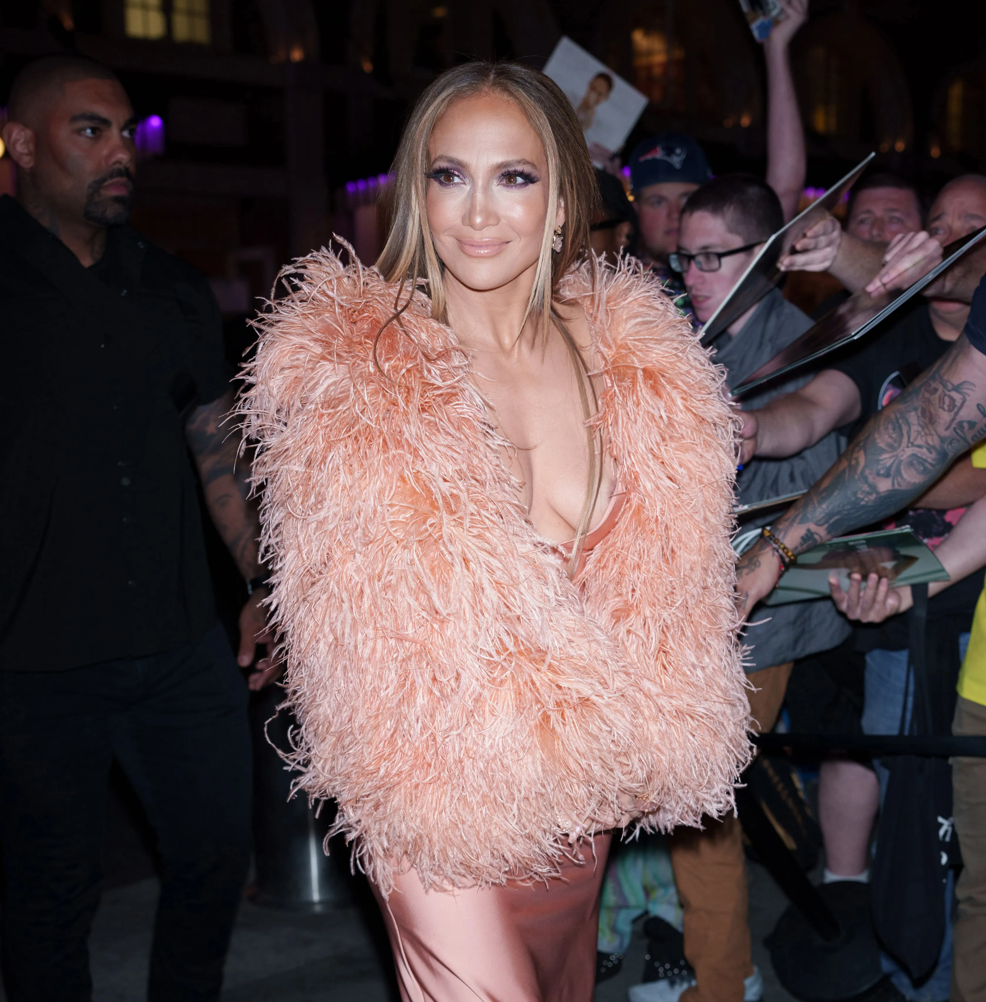 Jennifer Lopez Looks Pretty in Pink