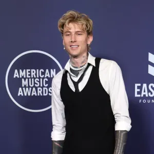 Machine Gun Kelly Reveals 1st Song He Played to Megan Fox’s Belly Before Birth of Baby