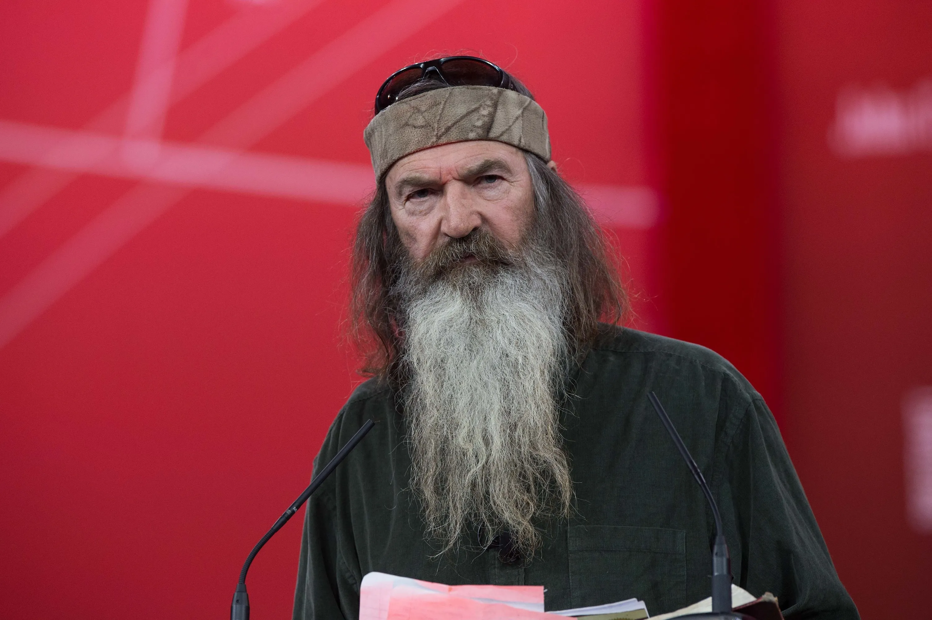GettyImages-464660042-Phil-Robertson.jpg