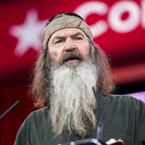 Robertson Family Tributes to Phil Robertson