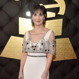 Enya’s Private Life Today: Wealthy, Single 'Orinoco Flow' Singer Lives in Irish Castle With Her Cats