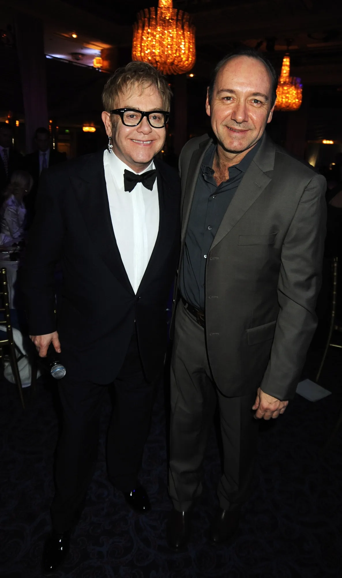 GettyImages-94377883-Elton-and-Spacey.jpg