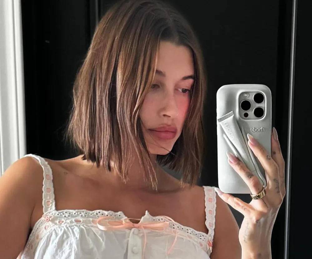 Hailey Bieber Is Sure to Approve of Justin Bieber s Blunt Phone Case 852 PDP lip case 2 d_1440x