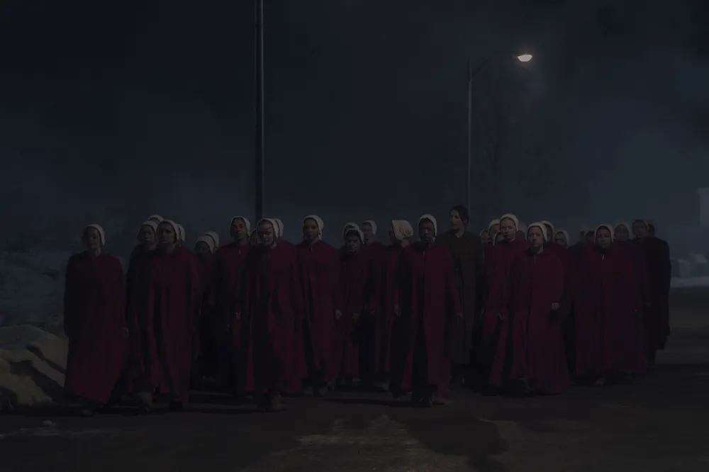 Handmaids-Tale-Rebellion-176038_0022RT