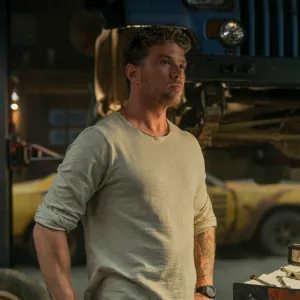 How Ryan Phillippe Set an Example as a Father Figure