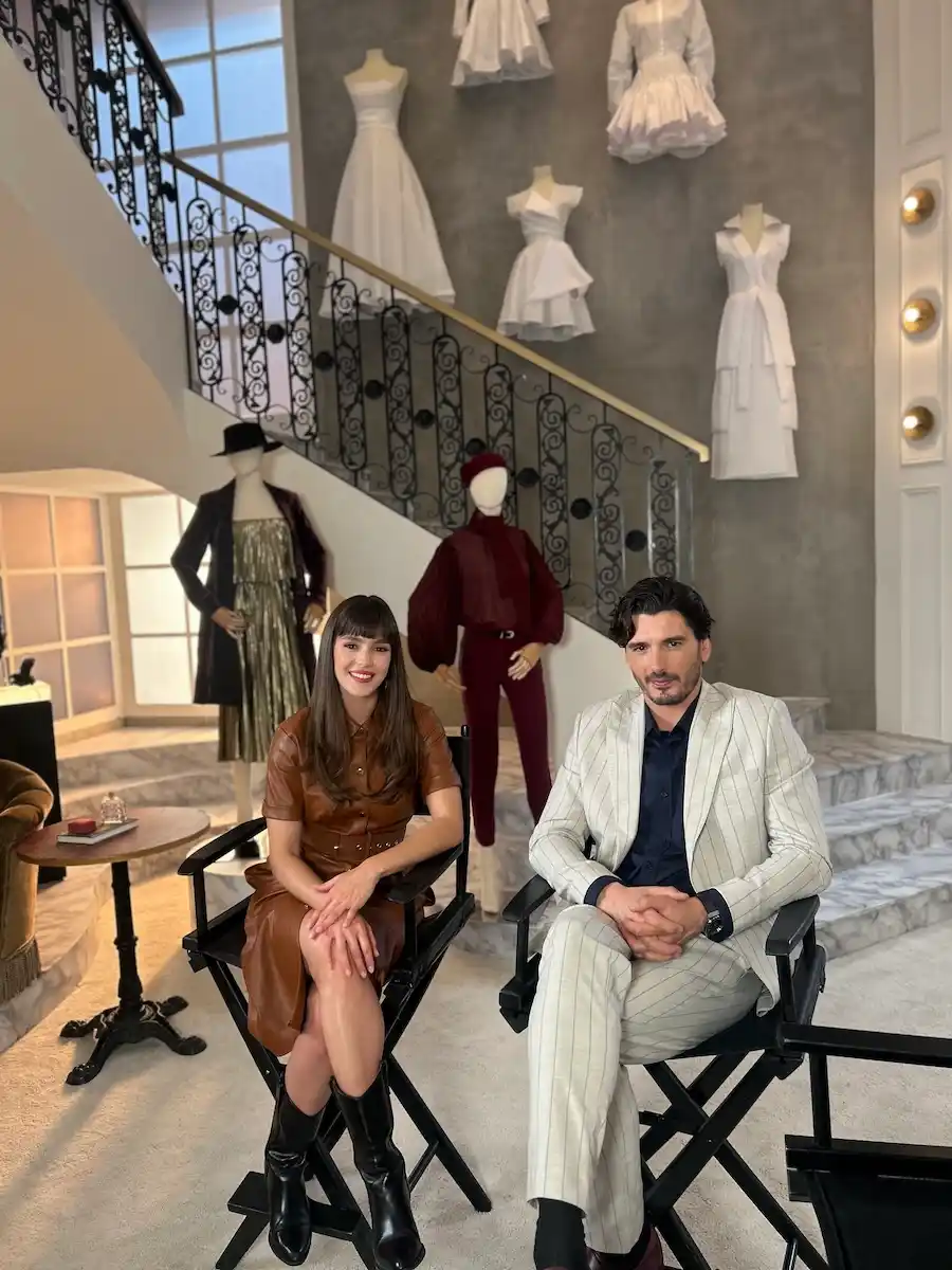 Samantha Siqueiros y Yon Gonz&aacute;lez protagonistas del Velvet: El Nuevo Imperio