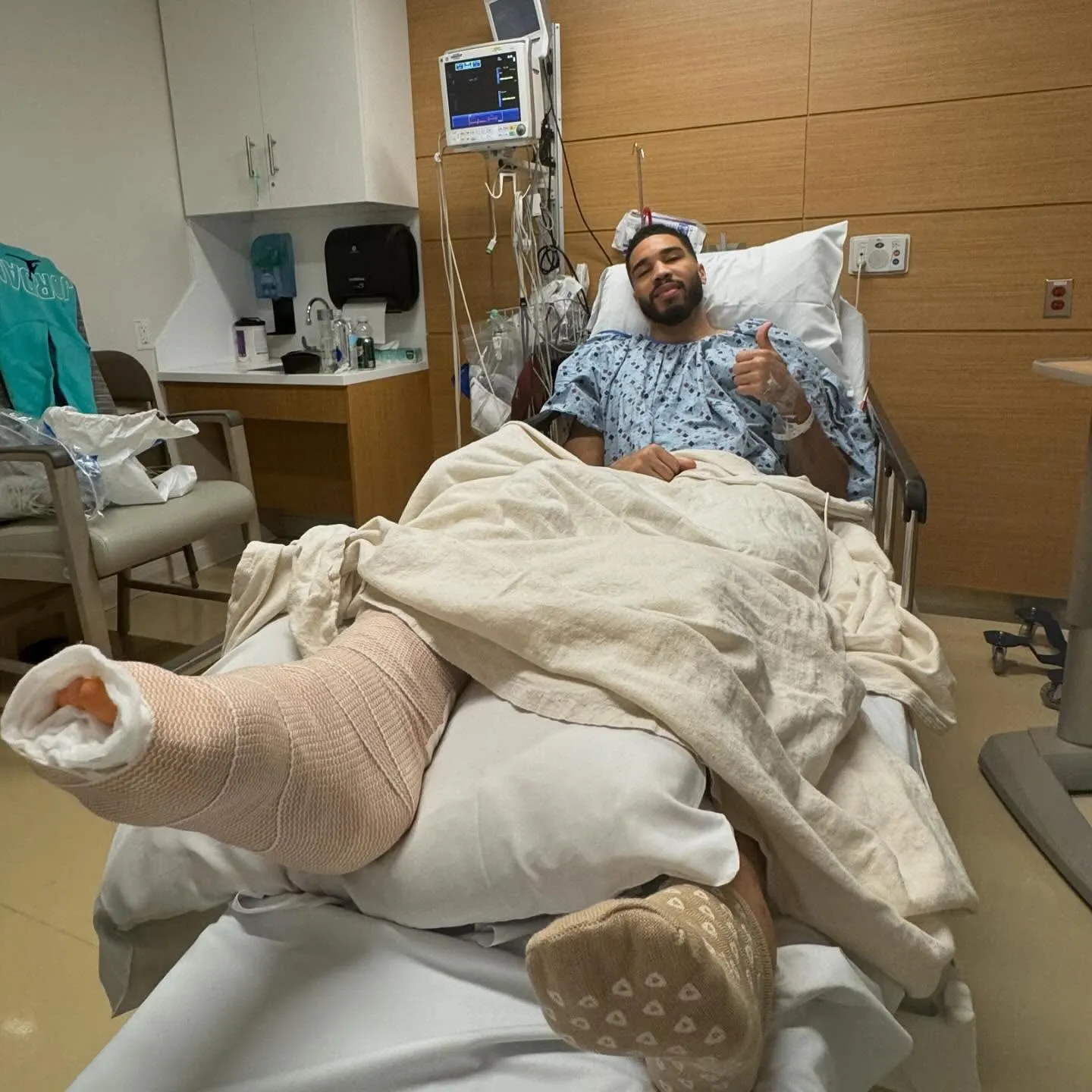 Jayson Tatums Season Ending Injury Explained Stars and Athletes React