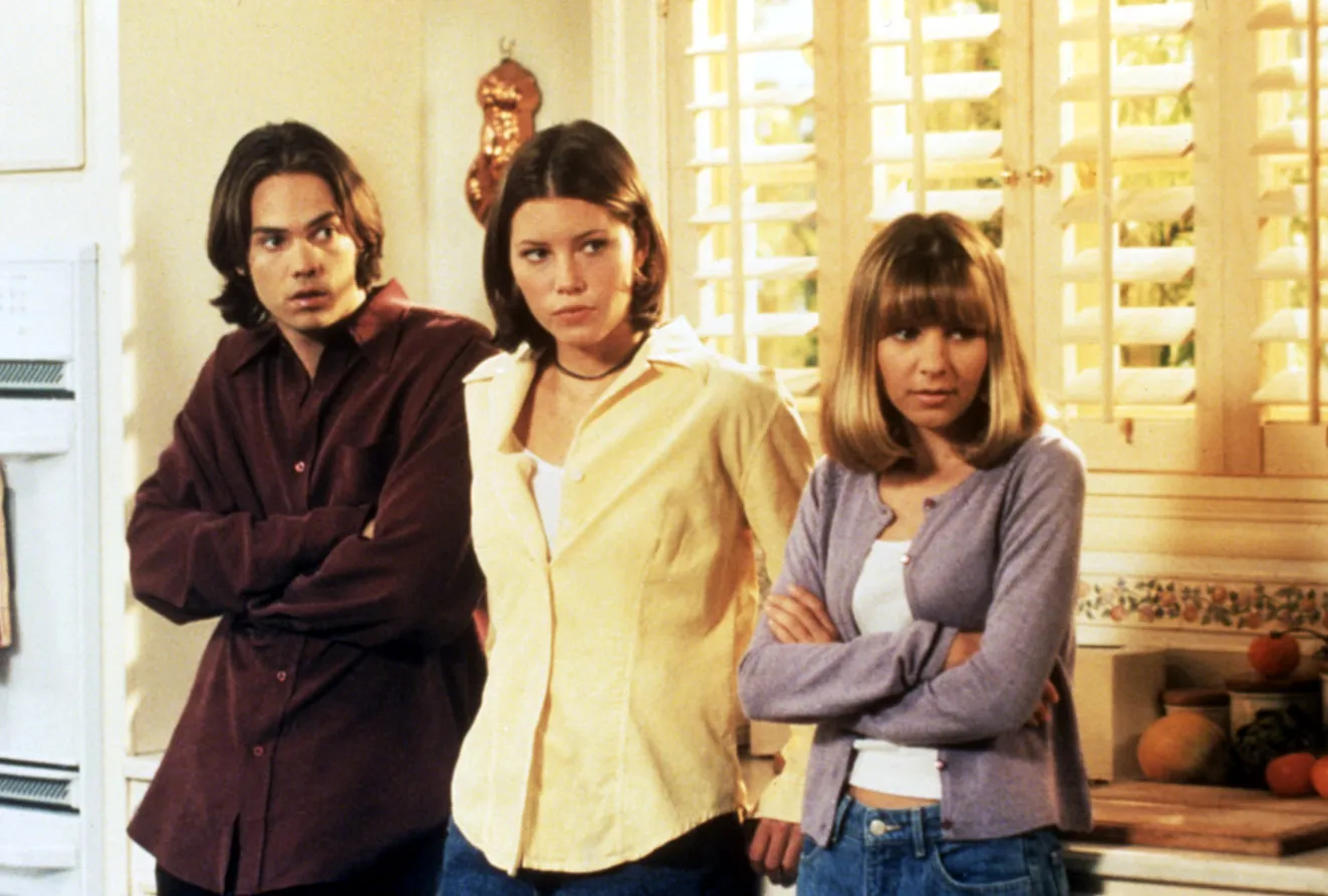 Jessica Biel Was A Little Afraid of Beverly Mitchell