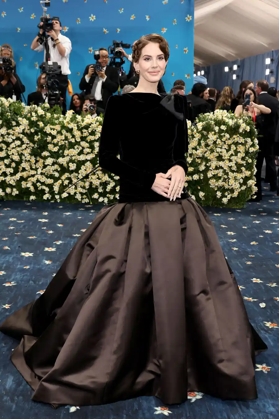Lana Del Rey Red Carpet Arrival Blue Carpet 2025 Met Gala