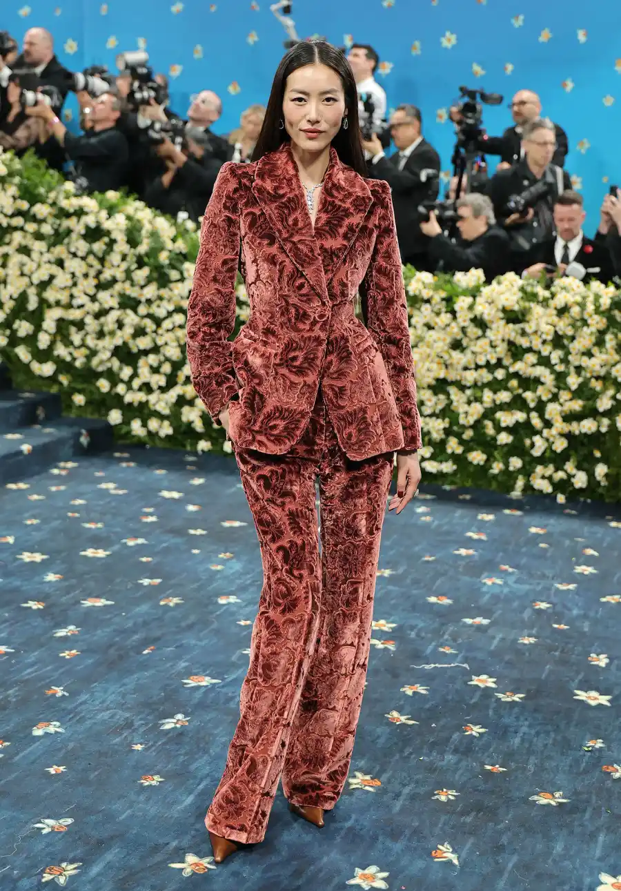 Liu Wen Red Carpet Arrival Blue Carpet 2025 Met Gala
