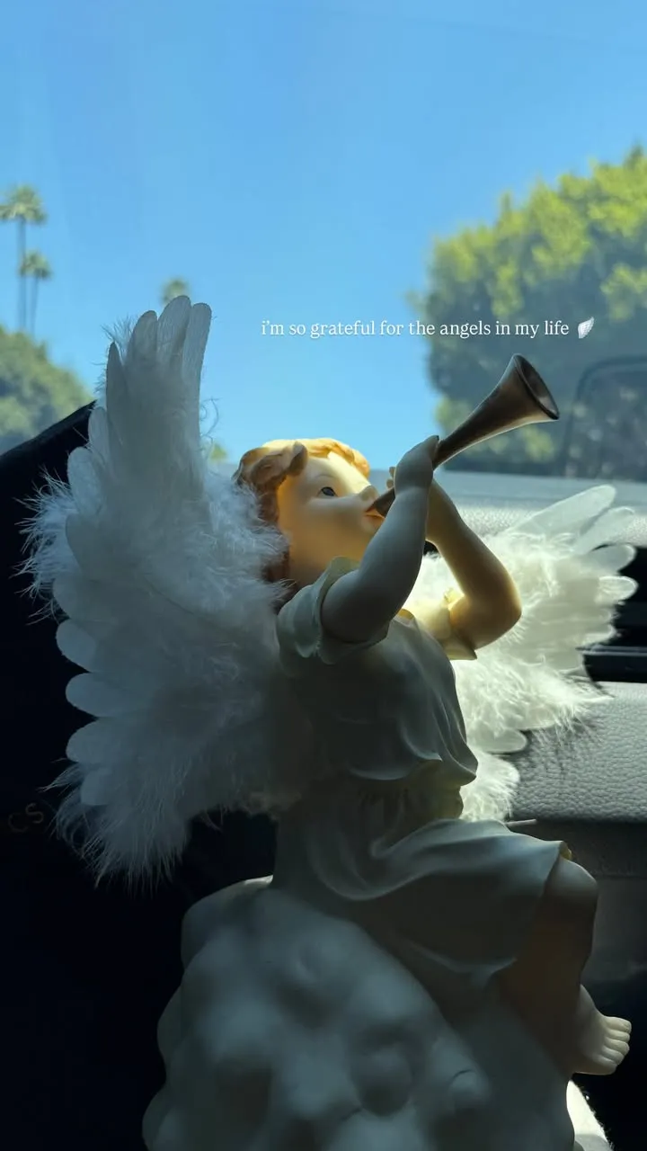 Nicola Peltz &lsquo;Grateful for Angels' in Her Life Amid Beckham Family Drama 