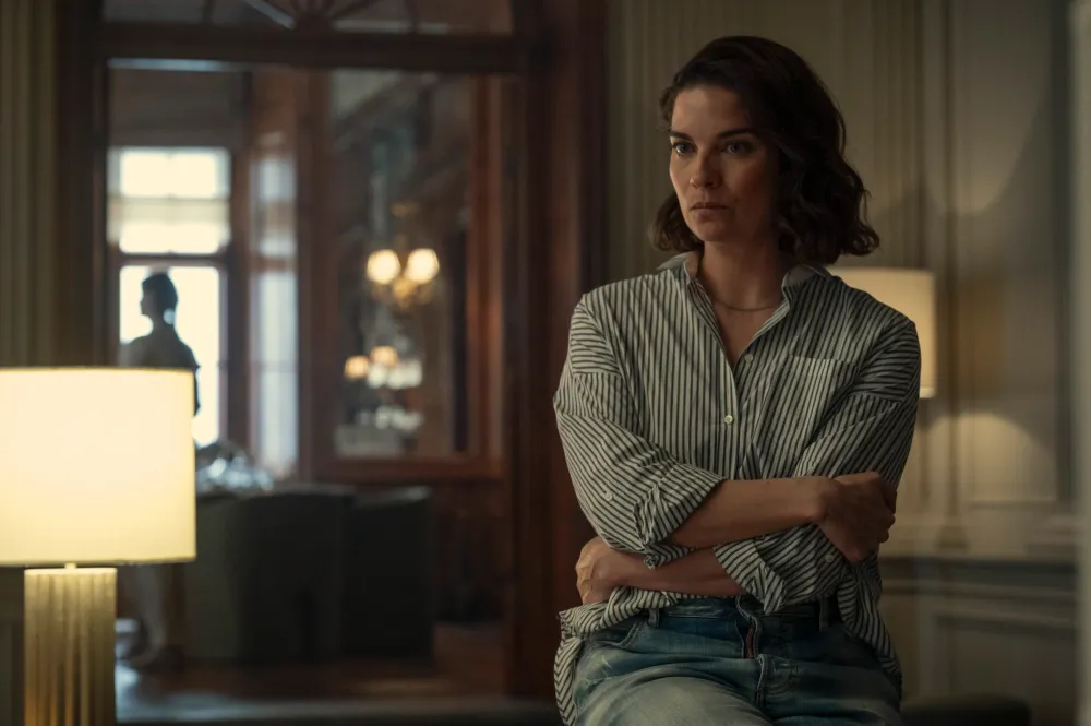 Nine Perfect Strangers Meet the Guests Imogen