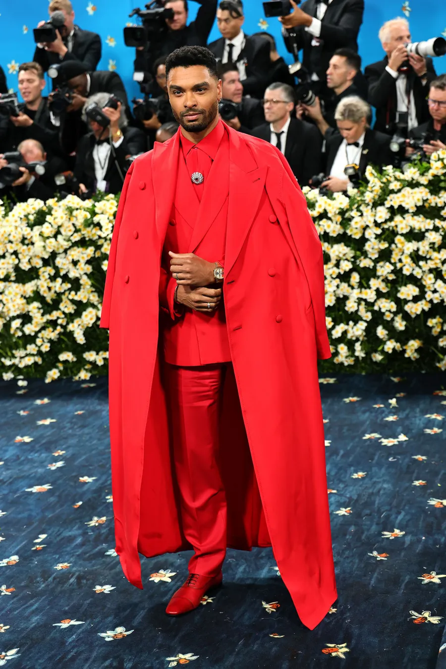 Rege-Jean Page Red Carpet Arrival Blue Carpet 2025 Met Gala