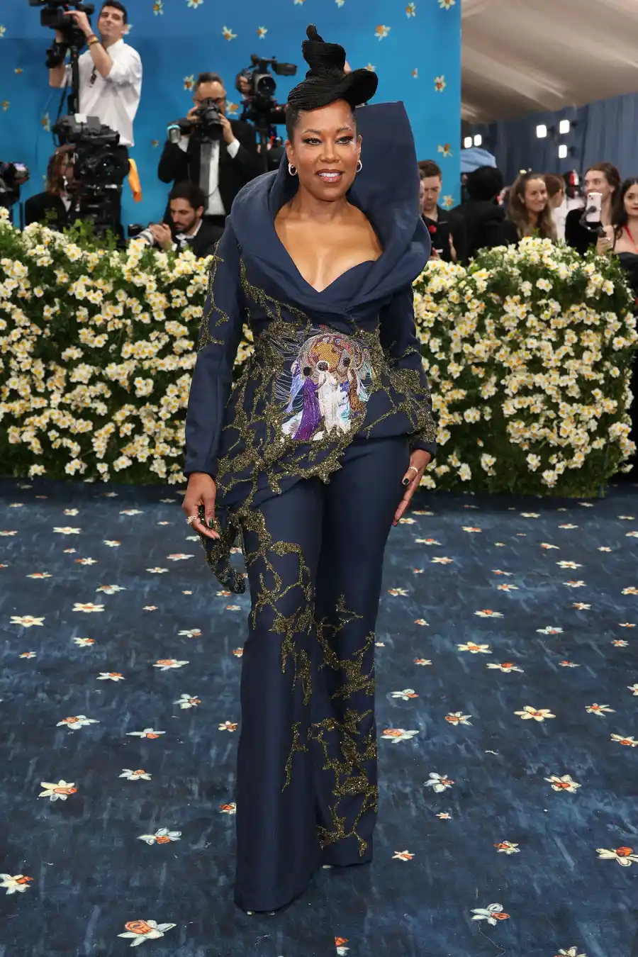 Regina King Red Carpet Arrival Blue Carpet 2025 Met Gala
