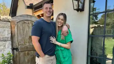 Sadie Robertson and Christian Huff Are in Couples Therapy Feature