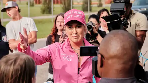 Savannah Chrisley Reveals What Her Parents Will Do 1st After Reuniting Todd Chrisley Julie Chrisley 02