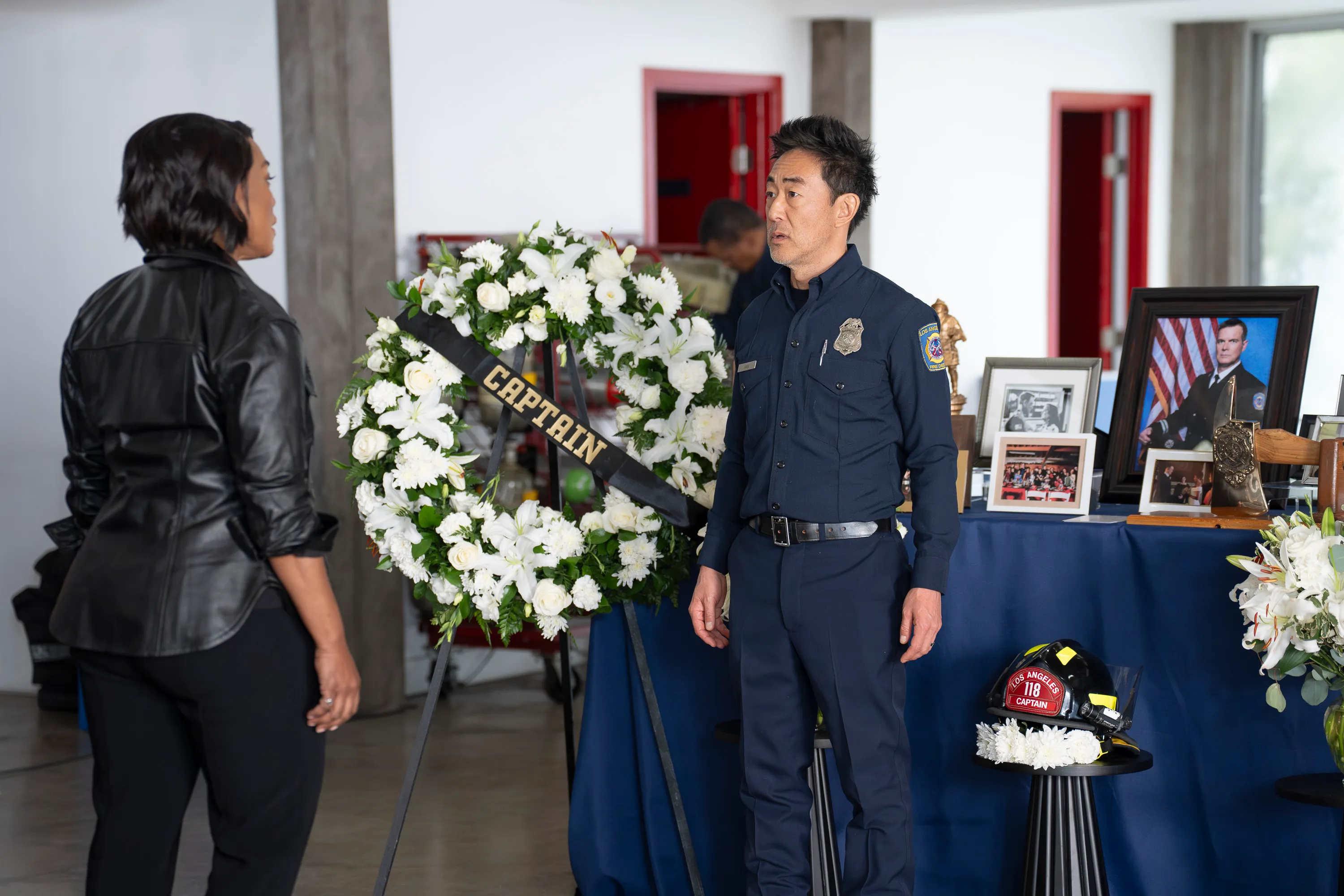 See 9-1-1’s Funeral for Peter Krause's Bobby After Controversial Exit