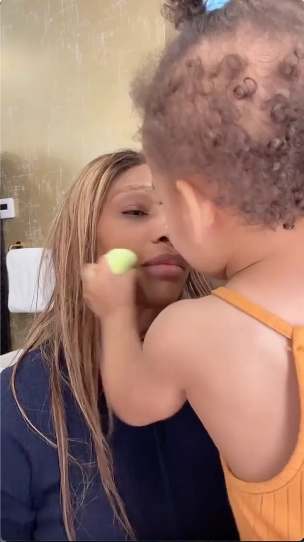 Serena Williams Hilariously Lets Her 16-Month-Old Daughter Do Her Makeup: &lsquo;Following My Path