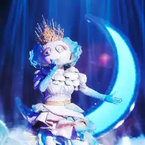 The Masked Singer s Season 13 Winner Had Bad Health Scare Months Earlier 542 MS S13_EP1313 Show_00766f_f