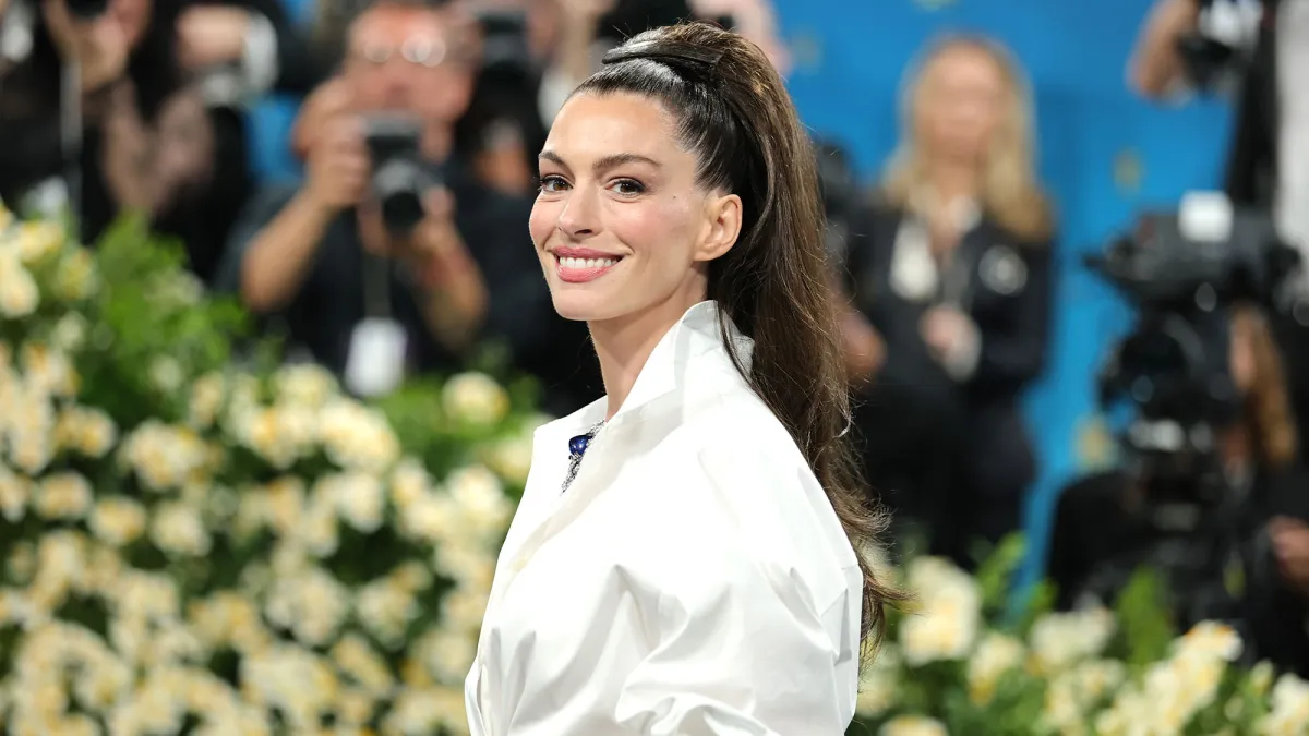 This $56 Amazon Watch Looks Identical to Anne Hathaway’s 4-Figure One