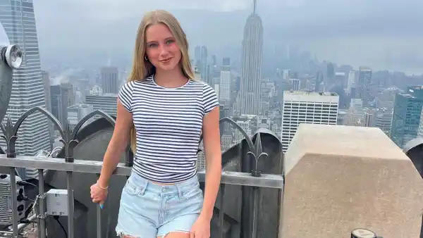 TikToker Anna Grace Phelan Dead at 19 After Brain Cancer Battle