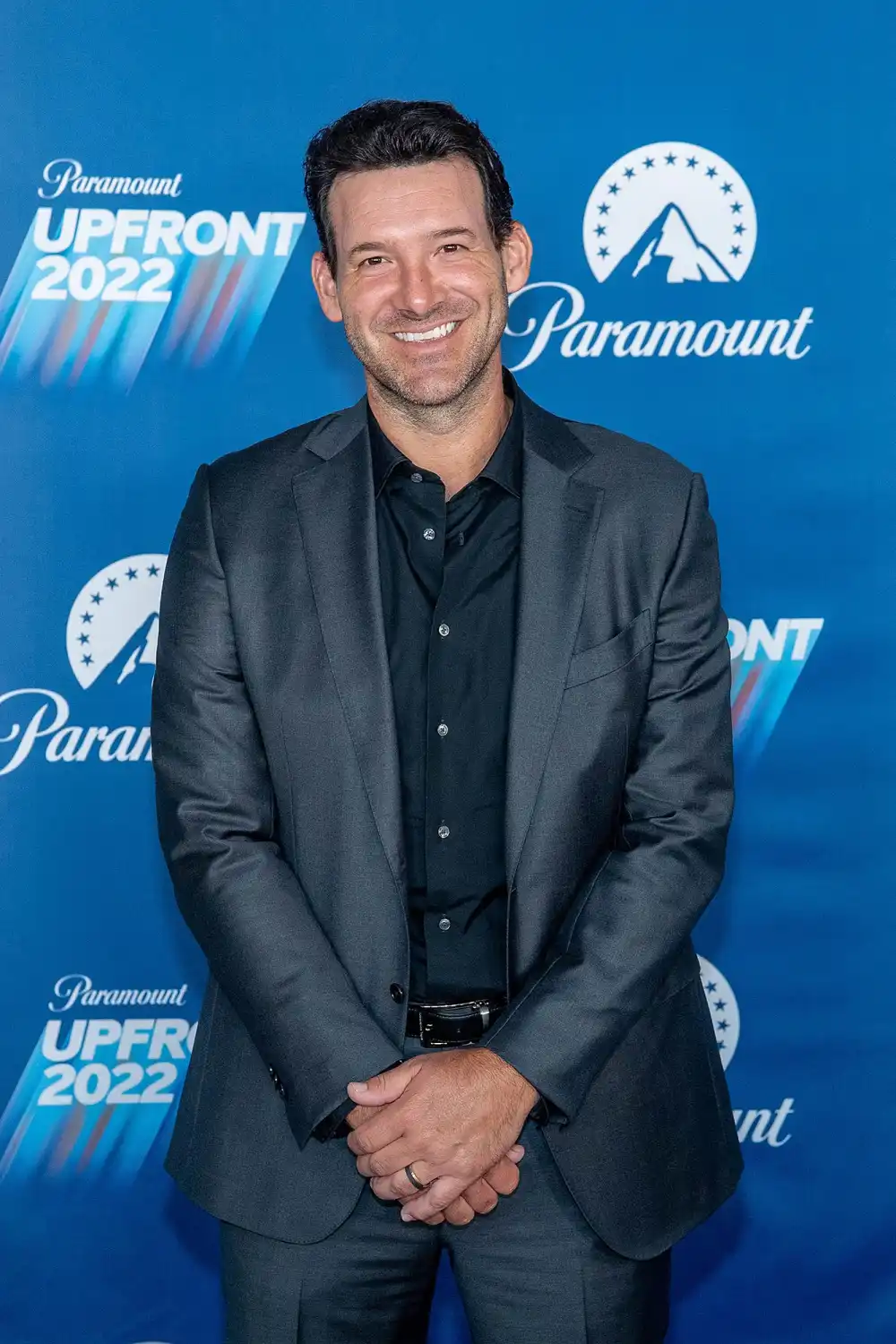 Tony Romo Explains How Travis Kelce Adjusted to Playing Under Microscope of Taylor Swift Relationship