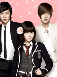 Kim Joon as Song Woo-bin, Lee Min-ho as Goo Joon-pyo, Ku Hye-Sun as Geum Jan-di, Kim Hyun-joong as Yoon Ji-hoo, and Kim Bum as So Yi-jung on 'Boys Over Flowers'.