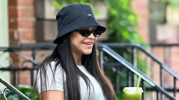 Pregnant Cassie Steps Out Amid Diddy Trial