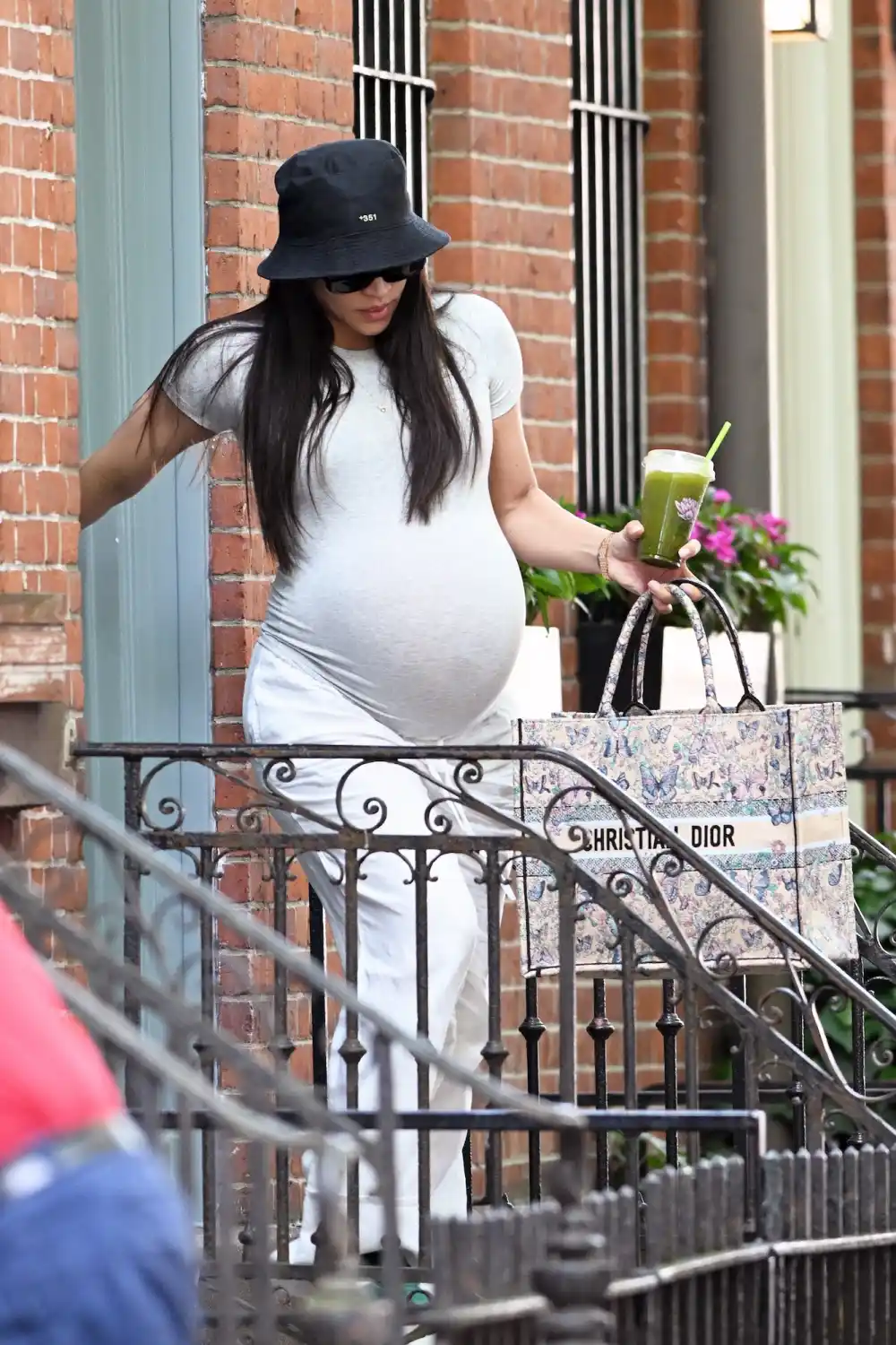 Pregnant Cassie Steps Out Amid Diddy Trial