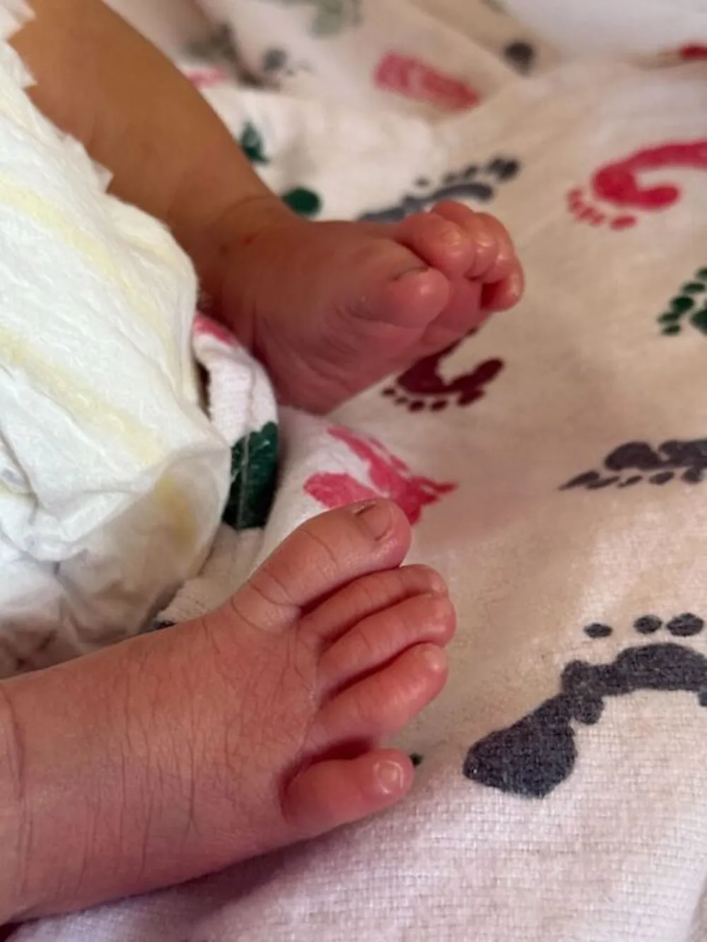 img_5634_720 falynn welcomes baby with husband baby photo one