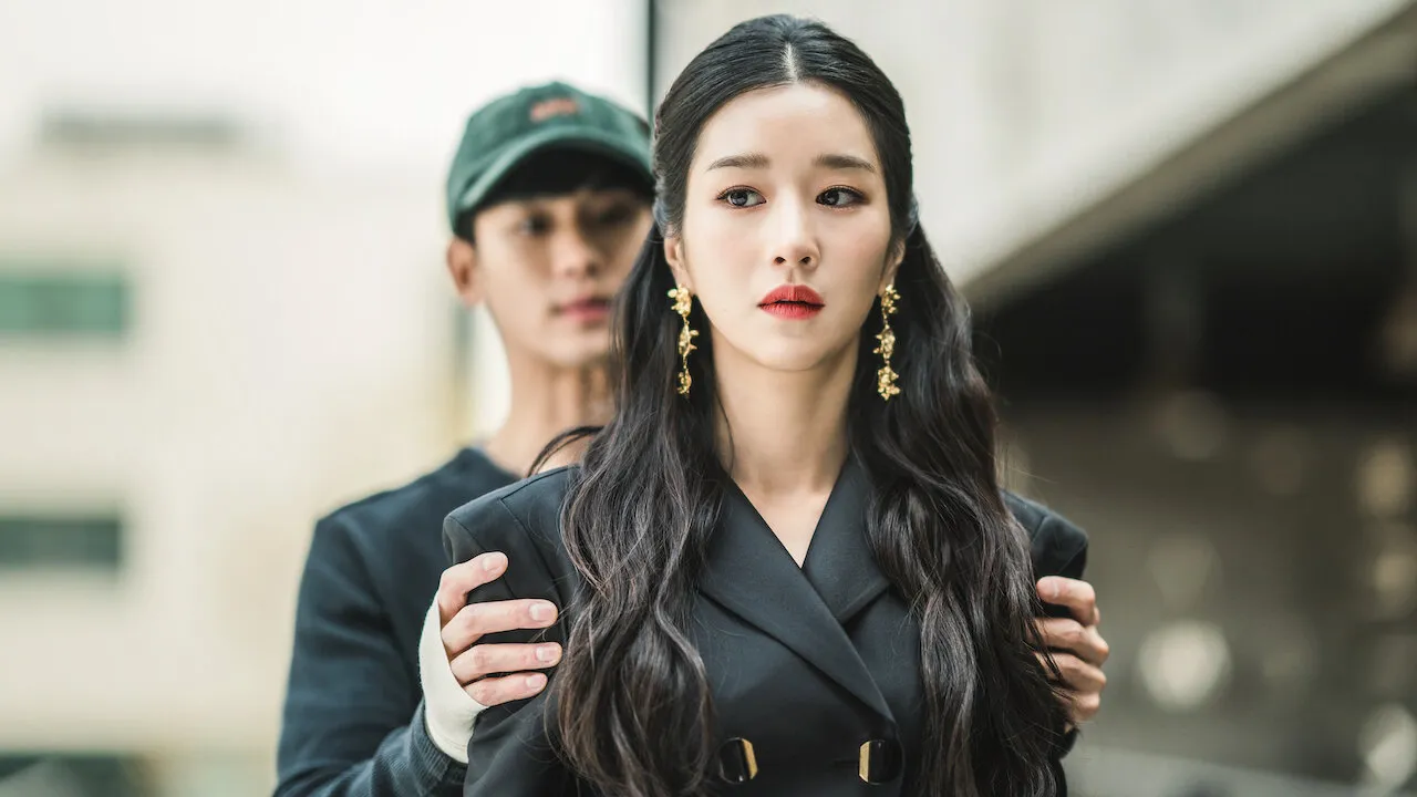 Kim Soo-hyun as Moon Gang-tae and Seo Ye-ji as Go Moon-young on 'It's Okay to Not Be Okay'.