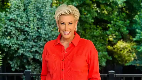 QVCs Kim Gravel Talks 1 Billion Empire, Viral Caller Thanking Her for Making His Wife Look Hot