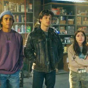4 teens stand in a garage in 'Motorheads.'