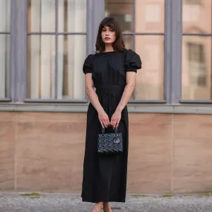 13-Short-Sleeve-Dresses-That-Flatter-Your-Arms-and-Shoulders