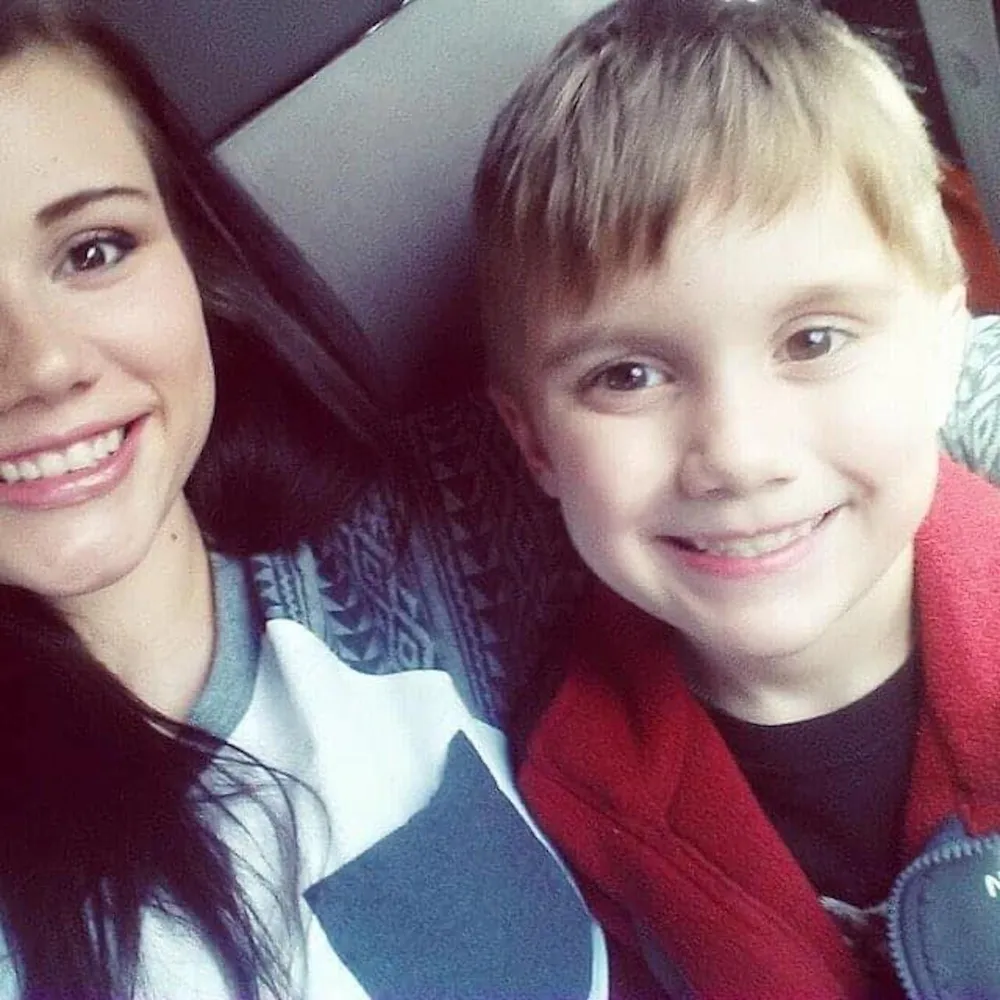16 and pregnant star family launches gofundme for son funeral headstone