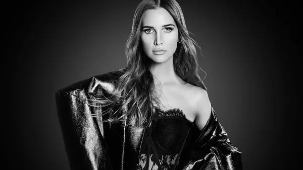 Ashlee Simpson Ross Announces Two-Night 'I Am Me' Performance at the Venetian Resort in Las Vegas