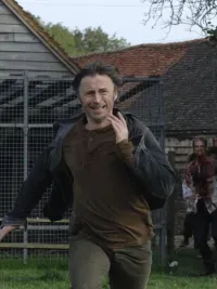 Robert Carlyle runs in 28 Weeks Later