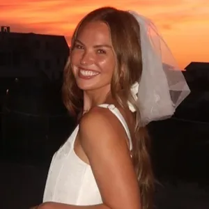 Hannah Brown Wedding Dress Exclusive