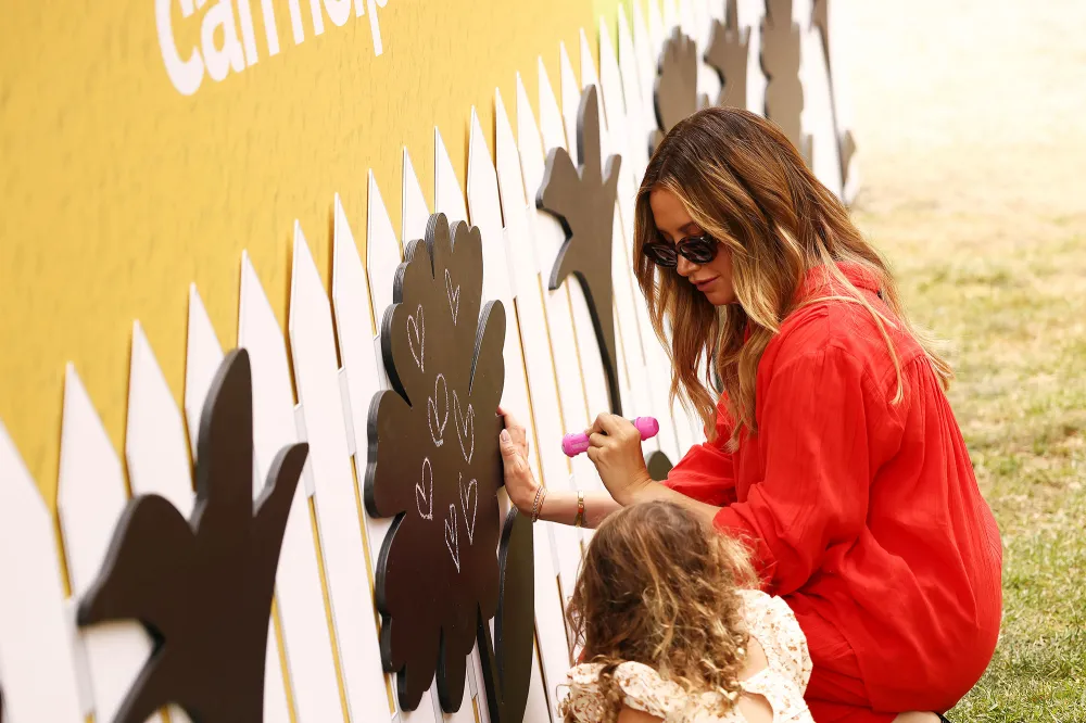 Ashley Tisdale Jupiter French CoComelon Gotta Go Zone