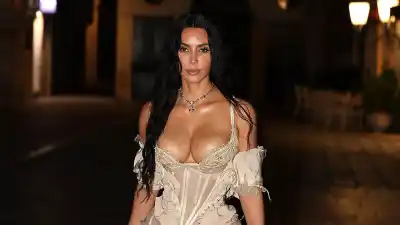 BGUS_3285659_001 Kim Kardashian pajama party after-party