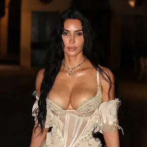 BGUS_3285659_001 Kim Kardashian pajama party after-party