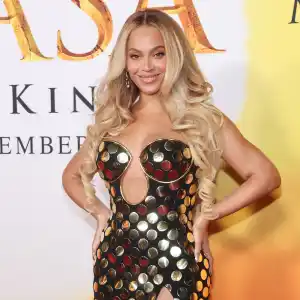 Beyonce’s Pants Fall Down on the ‘Cowboy Carter Tour’: See the Revealing Moment