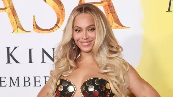 Beyonce’s Pants Fall Down on the ‘Cowboy Carter Tour’: See the Revealing Moment