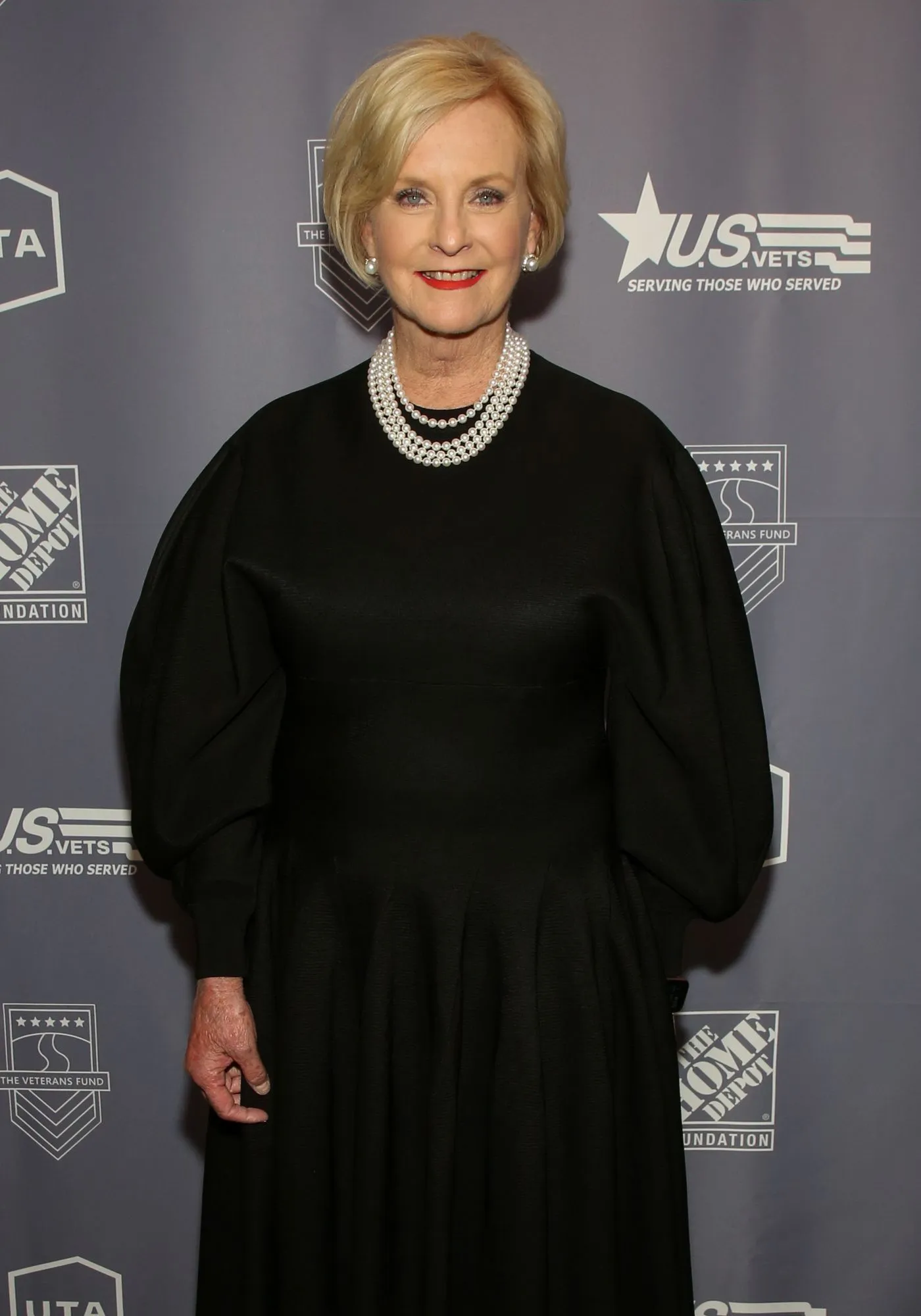 Cindy McCain Bio Pic