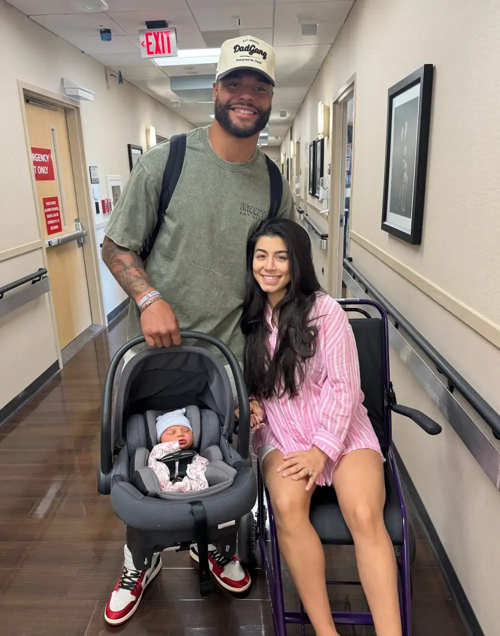 Dak-Sarah-and-Aurora-9552104