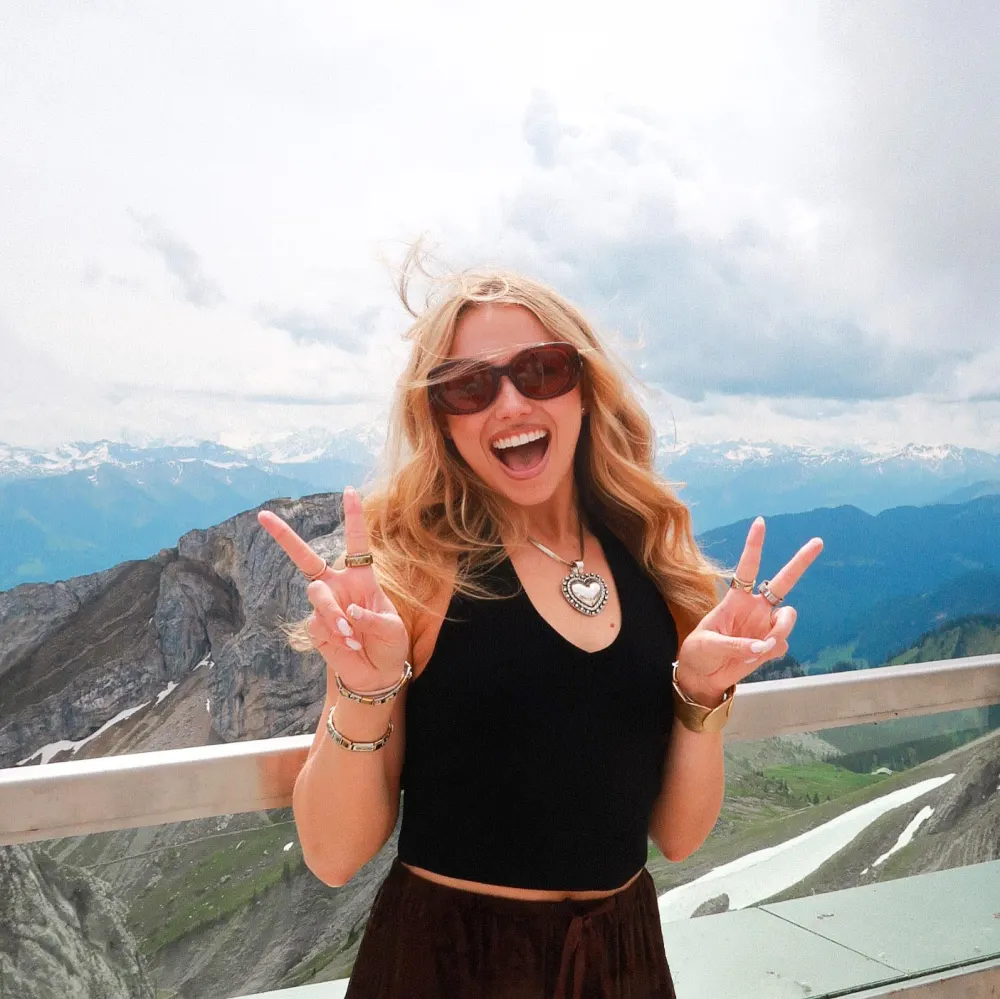 Dallas Cowboys Cheerleaders off the Field What Are the America s Sweethearts Stars Day Jobs Kleine Powell