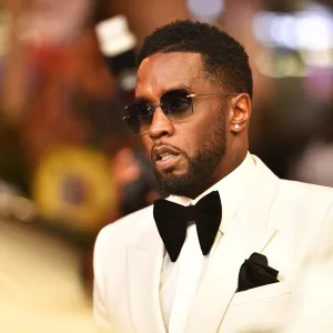 Diddy Courtroom Sketch Artist Reveals Surprising Message Rapper s Mom Gave Her During Trial GettyImages 1321437464