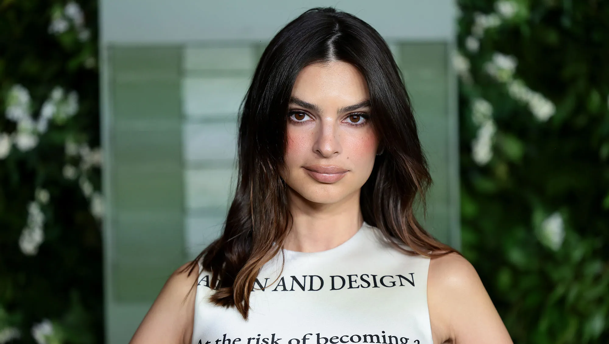 Emily Ratajkowski's Wakes Up To Clean Skin Thanks To This $20 Makeup Remover Amazon Shoppers Are Buying in Droves